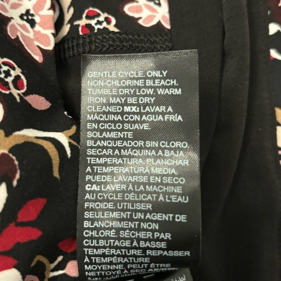 White House Black Market - Sleeveless Pullover Floral Top – Extra Small XS - Picture 11 of 11